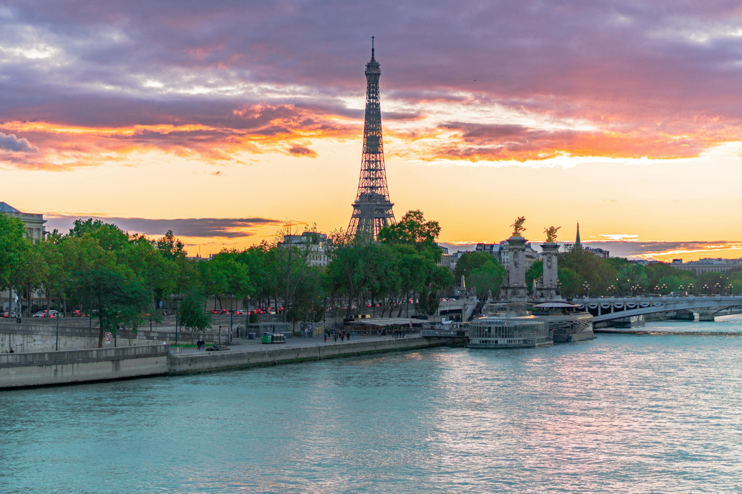 Tours[1].webp